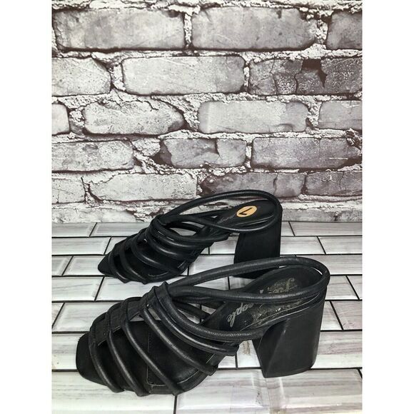 Free People Black Leather Cuban Heel Cage Strappy Sandals Women’s 37.5M US/7M US - Picture 12 of 16